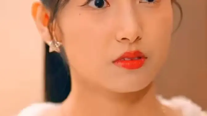 《新：hello，小甜心》影评：糖果色外壳下的成长阵痛与自我救赎，治愈你的少女心！